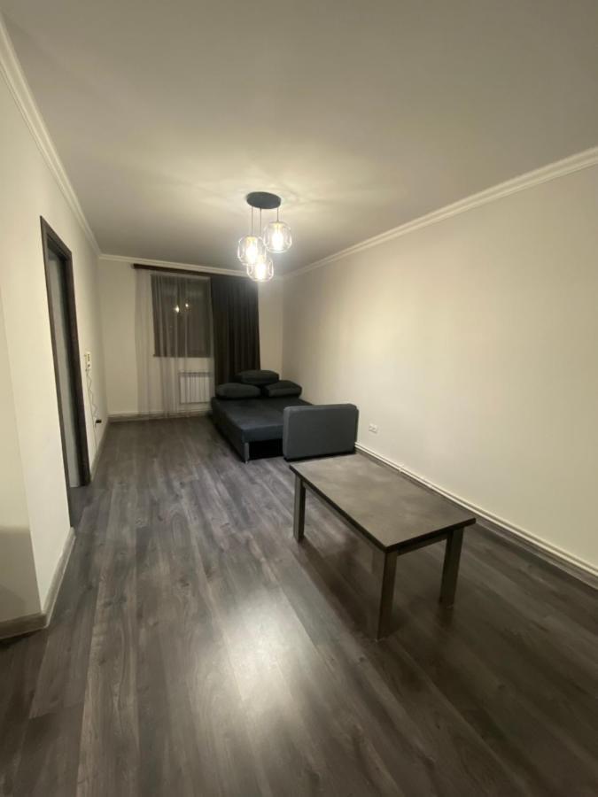 2 Cosy Apartment In Townhouse Near Airport Evn Geghanist  Zewnętrze zdjęcie